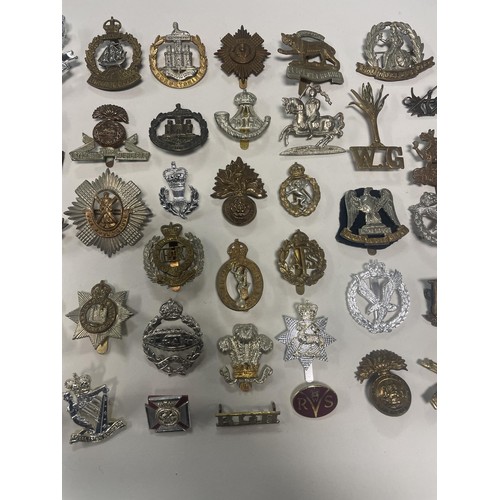 992A - Assorted military and other badges