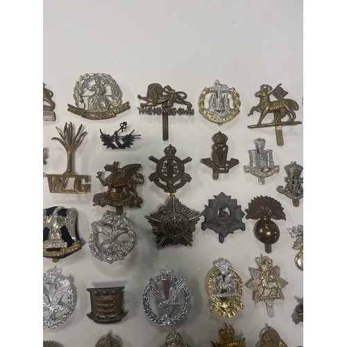 992A - Assorted military and other badges