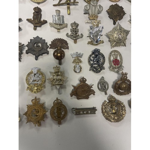 992A - Assorted military and other badges