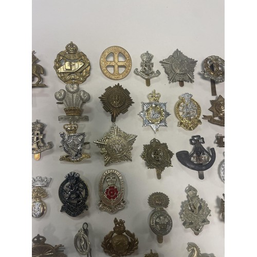 992A - Assorted military and other badges