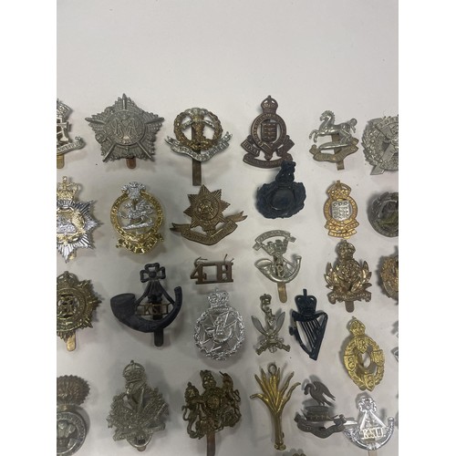 992A - Assorted military and other badges