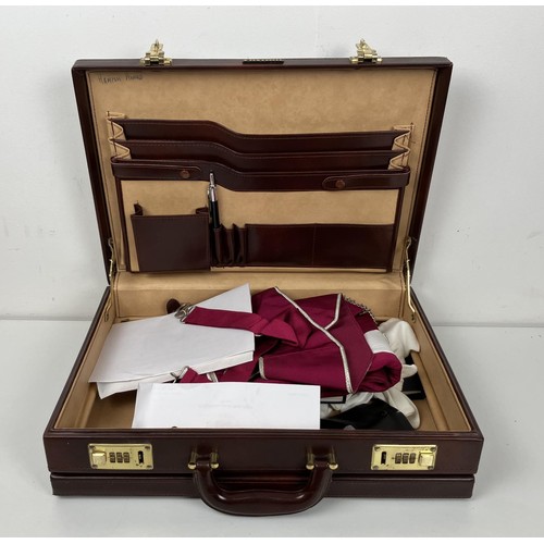 1353 - Assorted Masonic memorabilia (box)