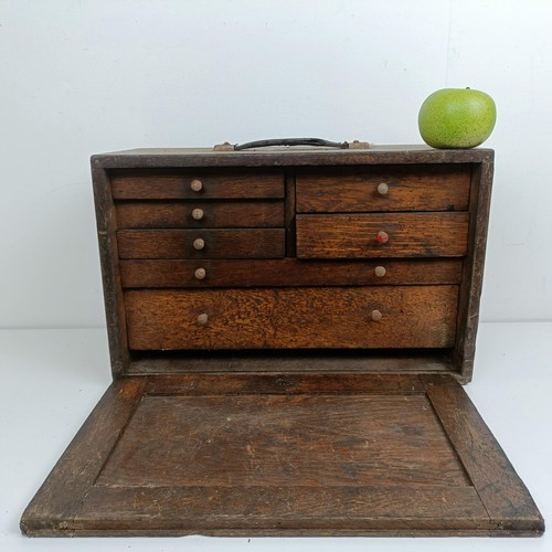 1905 - Assorted clock makers and other tools, in a cabinet 44 cm wide