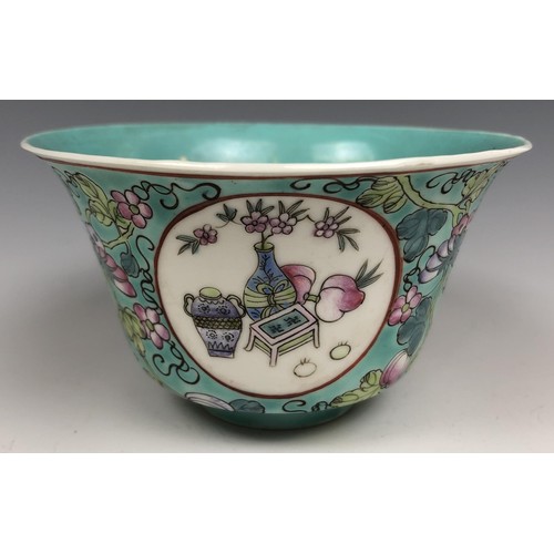 1608 - A Chinese famille verte tea bowl, six character mark to base, 10 cm diameter