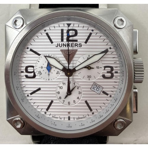 39 - A gentleman's stainless steel Junkers Horizon model 6790 wristwatch, on a leather strap, and a gentl... 