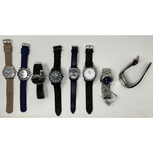 40 - A gentleman's stainless steel Citizen Eco-Drive WR 200 wristwatch, and assorted other wristwatches (... 