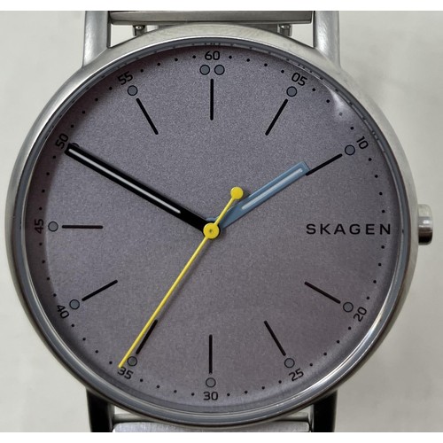 43 - A gentleman's stainless steel Skagen Signatur SKW6375 wristwatch, boxed, with instructions and warra... 