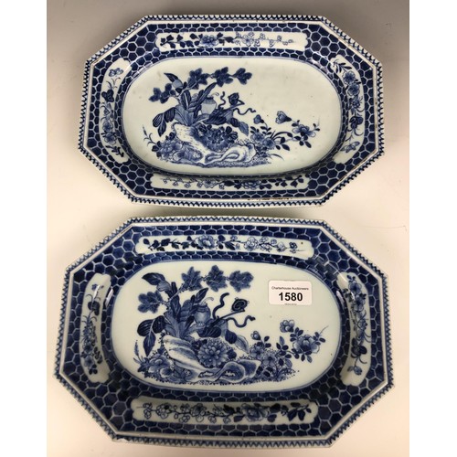 1580 - A pair of Chinese blue and white hexagonal plates, decorated flowers, 28 cm wide