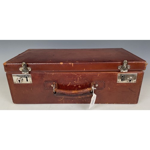 289 - A rare German 1920s four person cocktail or drinks set, the leather case opens to reveal a fully fit... 