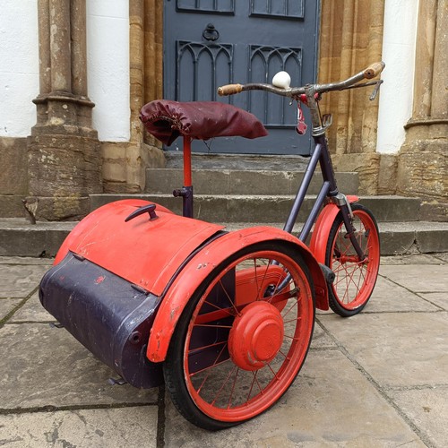 257 - A child's vintage tricycle