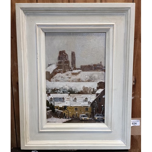 924 - Ian Hargreaves, Corfe Castle in the snow, oil on board, signed, 29.5 x 19 cm