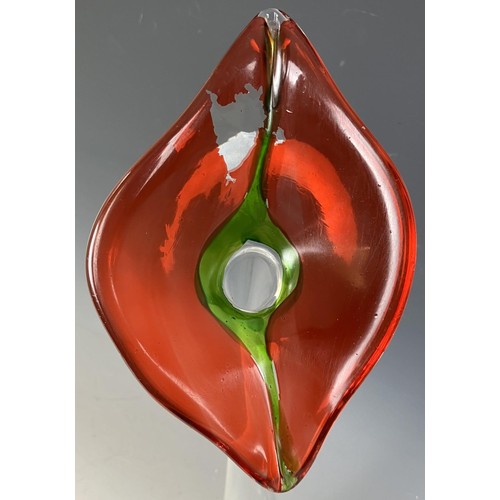 1813 - A modern glass vase, in the form of a flower, 41 cm high