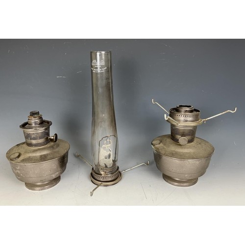 1842 - An oil lamp, and assorted other items (qty)