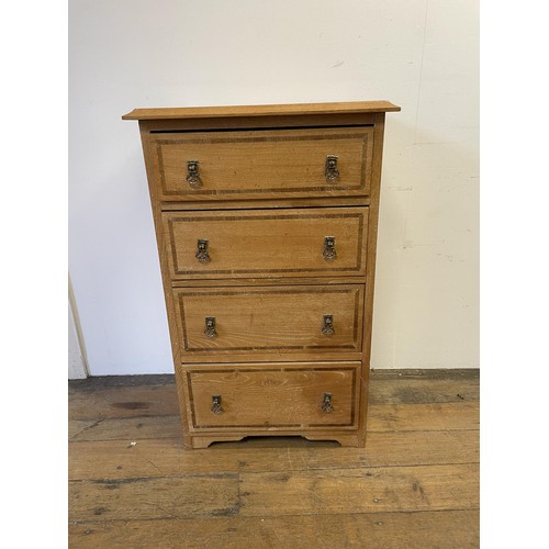 1972 - A pine chest of drawers, 91 cm wide, and an oak chest of drawers, 59 cm wide (2)