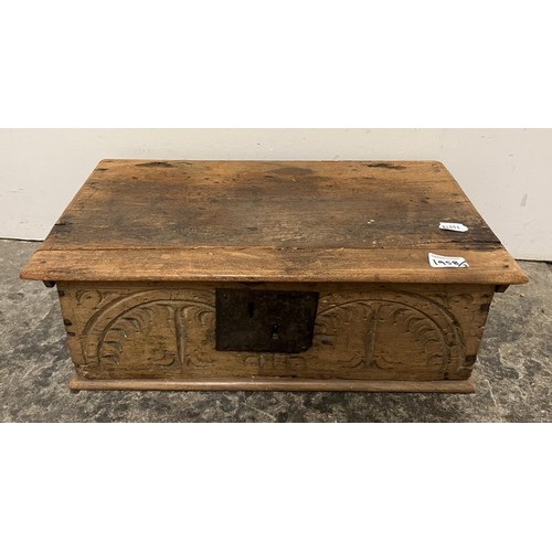 1958 - An oak coffer, 95 cm wide, a stool, and a bible box (3)