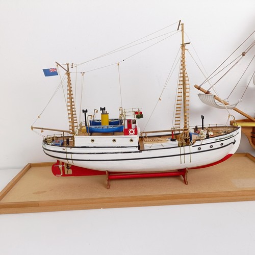 305 - A model of R.C.M. Police St Roch, 45 cm long and another ship (2)