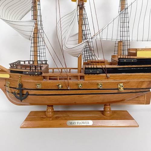 305 - A model of R.C.M. Police St Roch, 45 cm long and another ship (2)