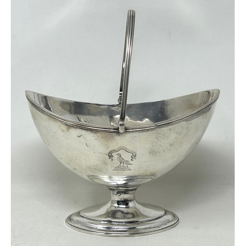 18 - A George III silver swing handle sugar bowl, London 1786, 8.73 ozt