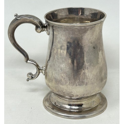 64 - A George III silver mug, London 1771, 5.7 ozt