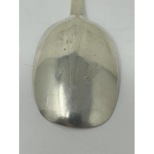 91 - An 18th century silver rat tail trefid spoon, marks rubbed, 1.2 ozt