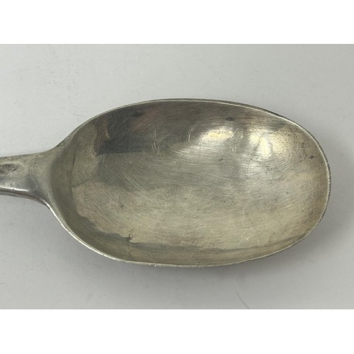 92 - A mid-18th century silver trefid spoon, London 1751, 1.6 ozt