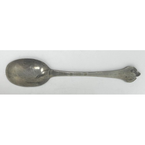 92 - A mid-18th century silver trefid spoon, London 1751, 1.6 ozt