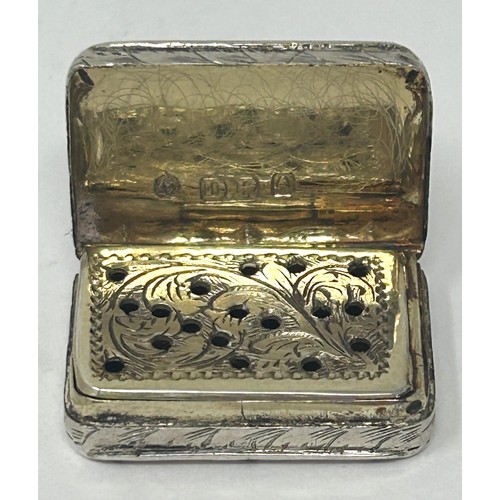 116 - A 19th century silver vinaigrette, 6.2 g