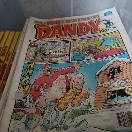 188 - Assorted Dandy annuals, Assorted Beano annuals, other annuals, and related items, assorted Beano com... 