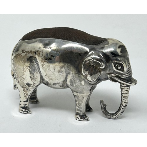 225 - An Edward VII novelty silver pin cushion, in the form of an elephant, Birmingham 1907