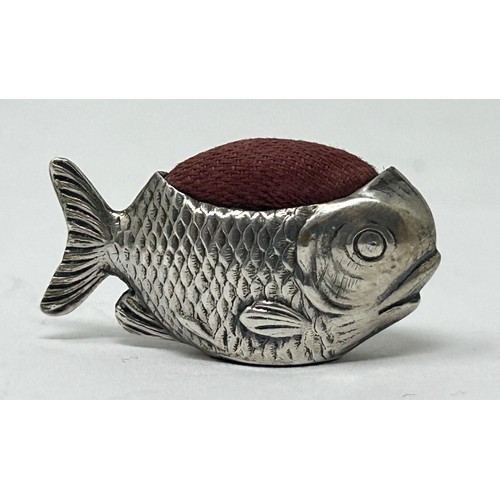 228 - A novelty silver pin cushion, in the form of a fish, Birmingham 1908