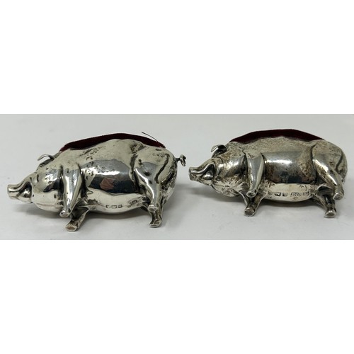 229 - A pair of Edward VII novelty silver pin cushions, in the form of pigs, Birmingham 1907