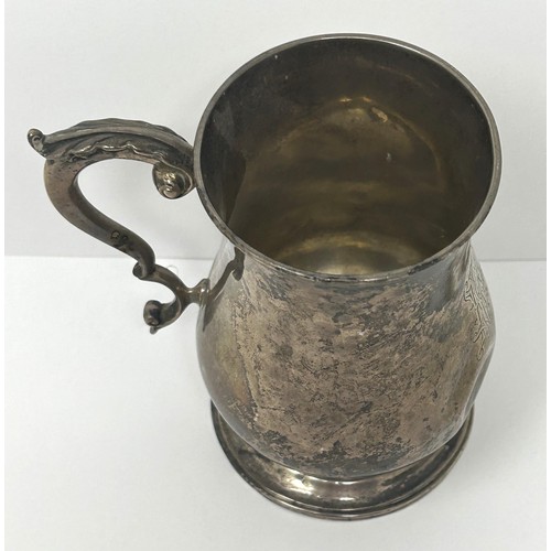 120 - A Victorian silver mug, London 1860, 5.9 ozt