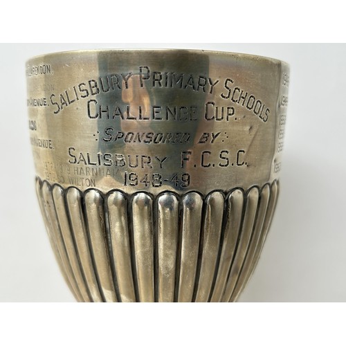 281 - A George V silver trophy cup, engraved Salisbury Primary Schools Challenge Cup, Sheffield 1913, 8.8 ... 