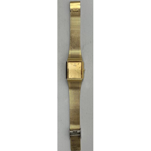 332 - A ladies gold plated Seiko quartz wristwatch