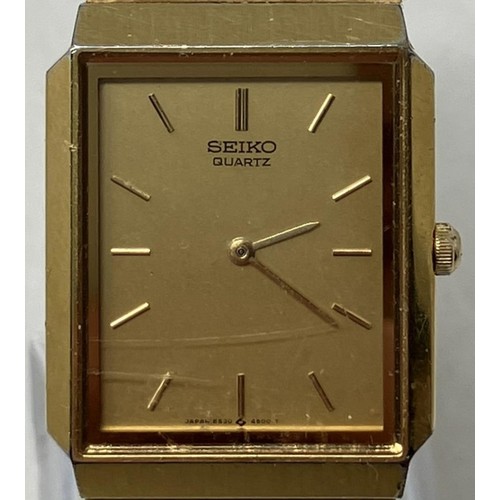 332 - A ladies gold plated Seiko quartz wristwatch