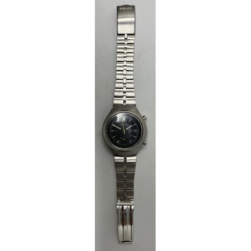 336 - A gentleman's stainless steel Seiko Automatic Chronograph wristwatch