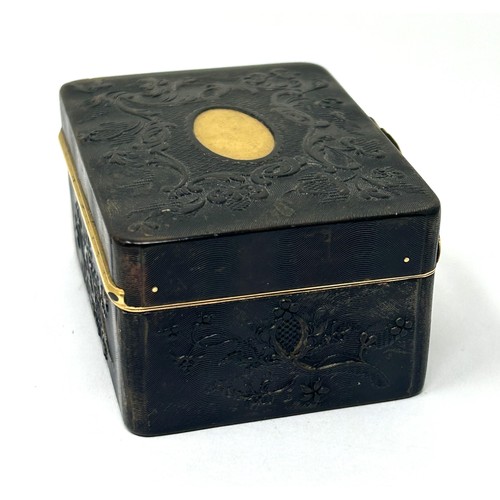 414 - A 19th century tortoiseshell and yellow coloured metal box, 7 cm wide, hinge broken