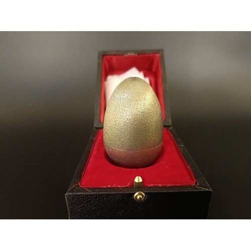 79 - A silver gilt Easter egg, by Stuart Devlin, No 161, London 1979, 4.0 ozt, cased, with receipt