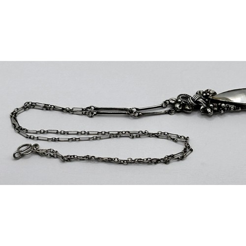 403 - An Arts and Crafts silver coloured metal and shell necklace, by Jean BassettProvenance:  Descen... 