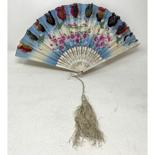 808 - A painted wooden fan, painted a tavern scene, 29 cm, and four other fans (5)