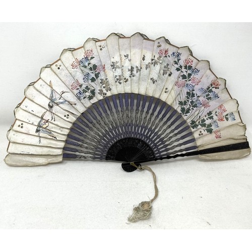 809 - A mother of pearl fan, silk painted flowers, 30 cm, and three others (4)