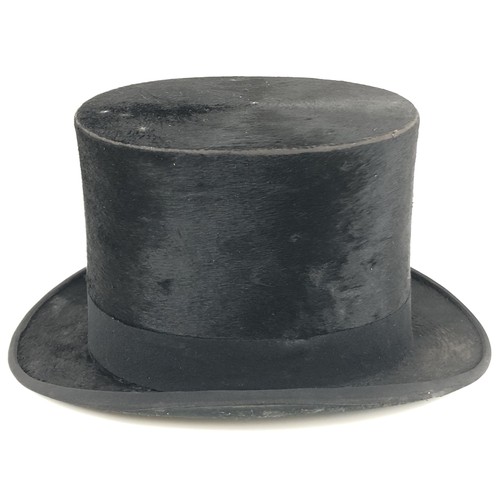 841 - A moleskin top hat, in a hat box, and a bowler hat in a card hat box (2)