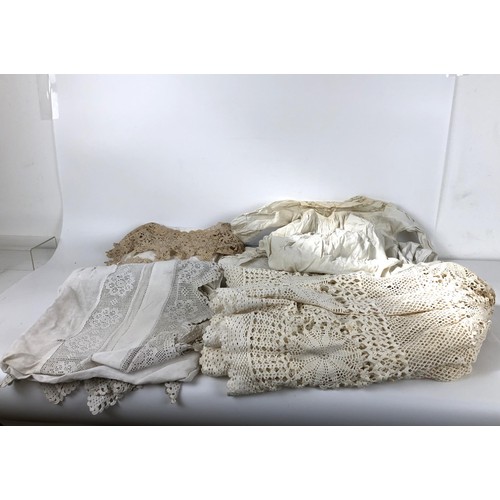 910 - A 1908 lace bodice, and assorted other late 19th/early 20th century textiles and lace (box)