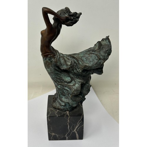 1041 - A 20th century bronze figure, of a nude, on a marble base, 30 cm high and another (2)