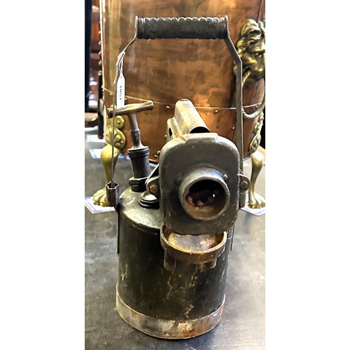 1051 - An army blow torch, 43 cm high