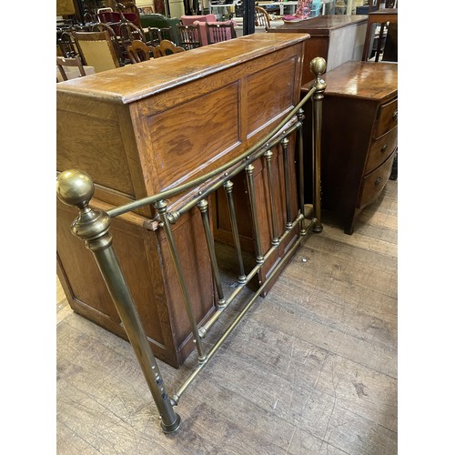 1139 - An oak tambour fronted desk, 120 cm wide