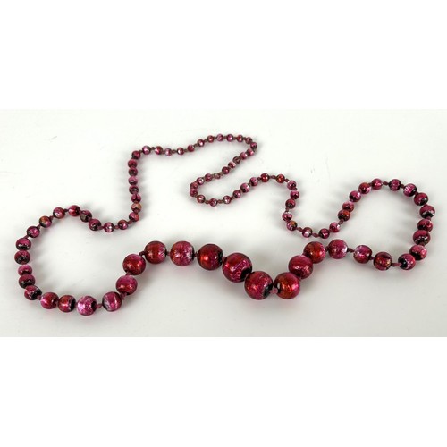 464 - A vintage foil bead necklace