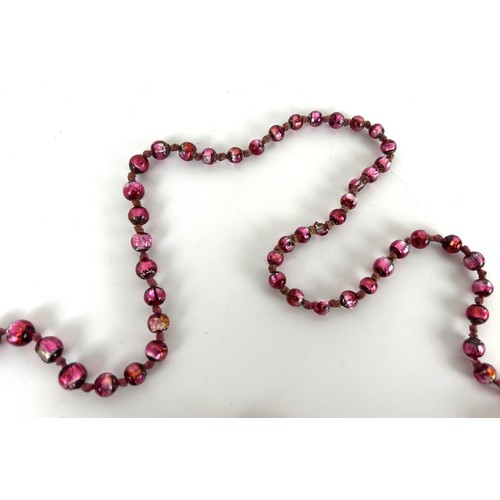 464 - A vintage foil bead necklace