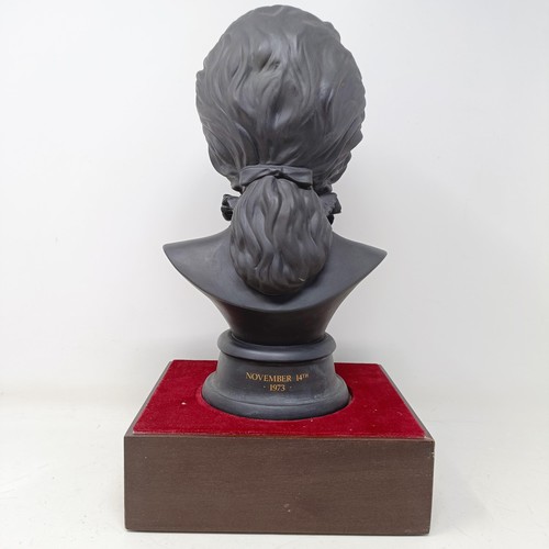 723 - A Royal Doulton limited edition bust, inscribed 'To Celebrate The Wedding Of HRH The Princess Anne',... 