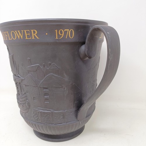 737 - A Royal Doulton commemorative two handled cup, 1620 - The Mayflower 1970, No 309, 20 cm high